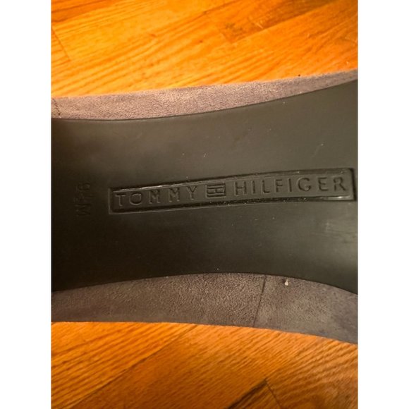 Tommy Hilfiger Genesis Gray Suede Pump Block Heel Round Toe Chunky Size 9.5 - Picture 8 of 13